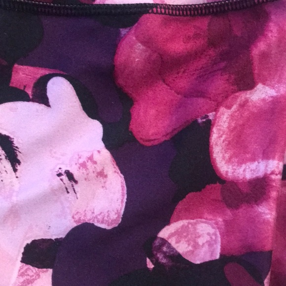 Fabletics capris - Picture 2 of 2